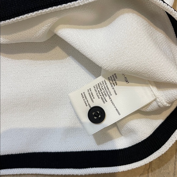 🆕 Oak + Fort Button Front Tank - Picture 12 of 14